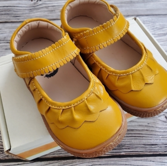 Livie and Luca Ruche Mary Jane Sandals Butterscotch Color NIB - Picture 7 of 8